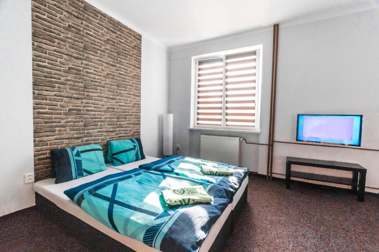 Garni Hotel Tachov タホフ エクステリア 写真