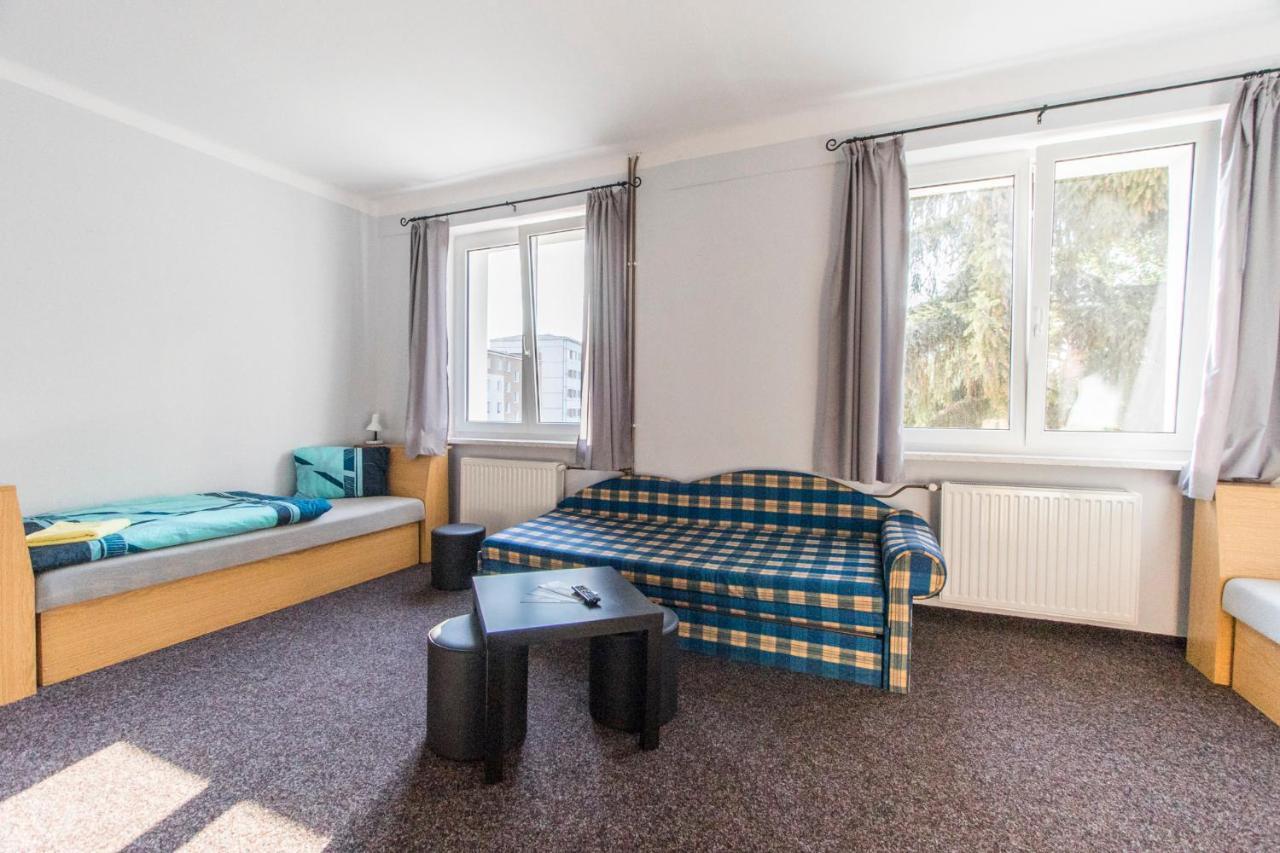 Garni Hotel Tachov タホフ エクステリア 写真