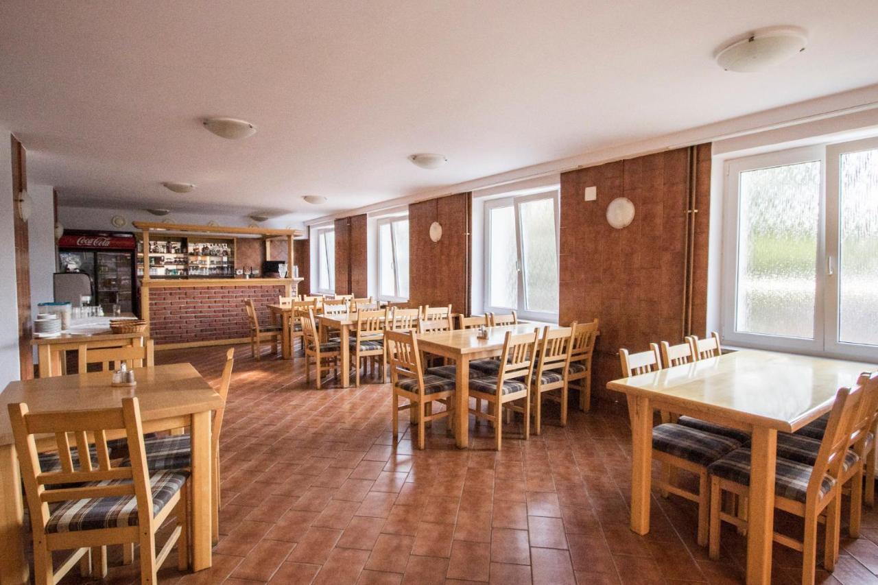 Garni Hotel Tachov タホフ エクステリア 写真