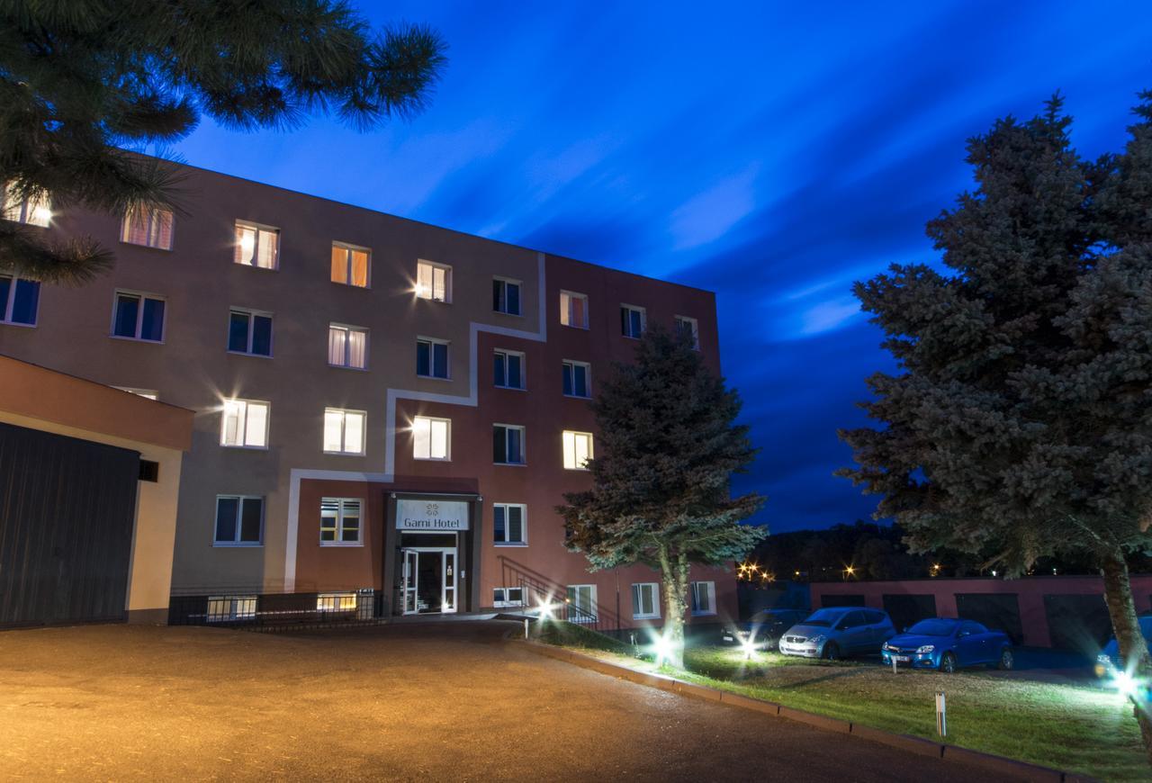 Garni Hotel Tachov タホフ エクステリア 写真