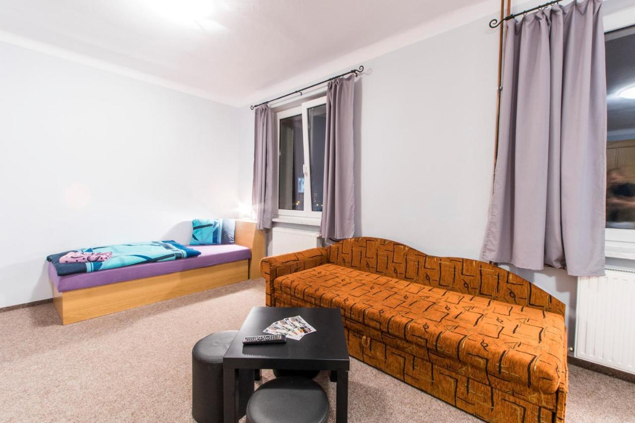 Garni Hotel Tachov タホフ エクステリア 写真