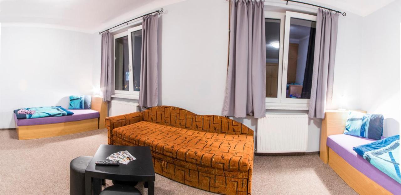 Garni Hotel Tachov タホフ エクステリア 写真